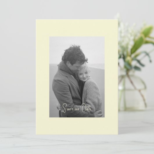Geel Moderne Eenvoud B/W Foto Save The Date (Staand voorkant)