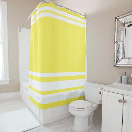 Geel: Moderne lijnen in wit Douchegordijn (In situ)