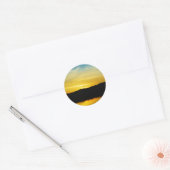 Geel Mt Lake Sunset Ronde Sticker (Envelop)
