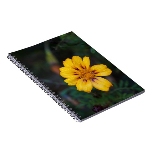 Geel Notitieboek met wervelkolom (Rechterzijde)