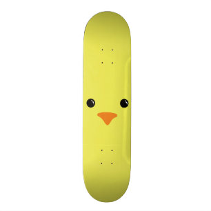 Geel ontwerp van de kippenkuiken skateboard