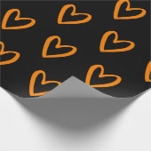 Geel op zwarte handgetekende harten cadeaupapier (Hoek)