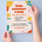 Geel Oranje  bewerkbaar Kinder zomerkamp Flyer (Hand)