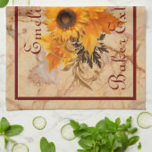 Geel Oranje Zonnebloem Bouquet, gepersonaliseerd Theedoek (Gevouwen)