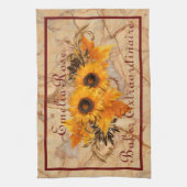 Geel Oranje Zonnebloem Bouquet, gepersonaliseerd Theedoek (Verticaal)
