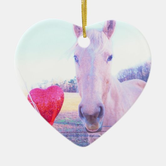 Geel paard en rood hart keramisch ornament (Voorkant)