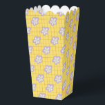 Geel Paarse Bloemen Trendy Modern Girly Bedankdoosjes<br><div class="desc">Geel Paarse Bloemen Trendy Modern Girly Popcorn Favor Box heeft een kleurrijk trendy bloemmotief in geel,  paarse en wit. Ideaal voor verjaardagsfeestjes,  Moederdag-feesten,  paasfeesten,  zakelijke evenementen,  baby showers en meer. Creëer door Evco Studio www.zazzle.com/store/evcostudio</div>