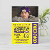 Geel & Paarse Modern Afstuderen Fotouitnodiging Kaart (Staand voorkant)