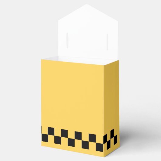 Geel patroon met stuurcabinecontrole bedankdoosjes (Geopend)