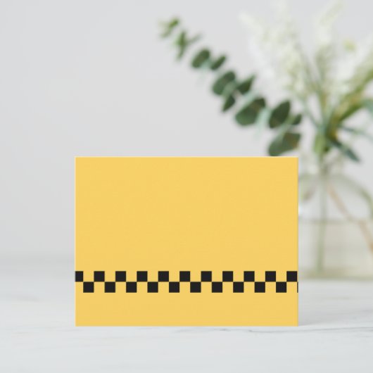 Geel patroon met stuurcabinecontrole briefkaart (Staand voorkant)