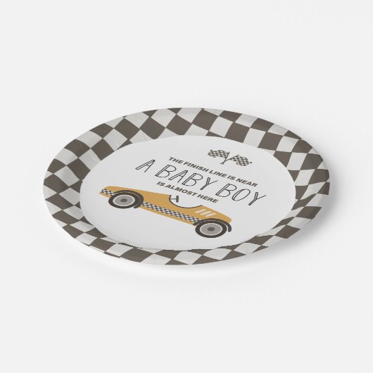  geel race auto Baby shower Papieren Bordje (Gekanteld)