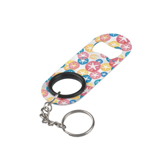 Geel rood blauw patroon met zwarte dollar mini flessenopener (Achterkant Gekanteld)