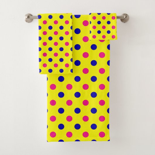 Geel Roze Blauw Stippenpatroon Bad Handdoek (Insitu)