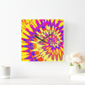 Geel, roze en blauw spiraalkleurige kleurstofklok vierkante klok (Huis)