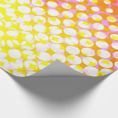 Geel roze patroonontwerp cadeaupapier (Hoek)