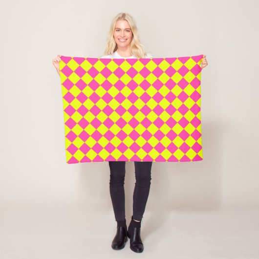 Geel Roze Schachbrett Motief Fleece Deken (In situ)