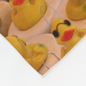 Geel Rubber Eucks Animal Patroon Fleece Deken (Hoek)