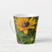Geel Rudbeckia Flowers Roze Phlox en Bee Latte Mok (Linkerhoek)