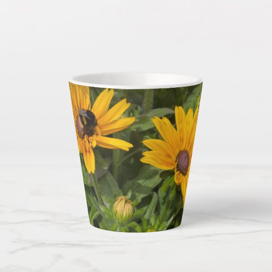 Geel Rudbeckia Flowers Roze Phlox en Bee Latte Mok (Voorkant)