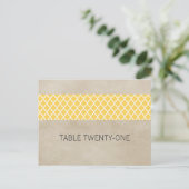 Geel Rustisch Quatrefoil tabelnummer Briefkaart (Staand voorkant)
