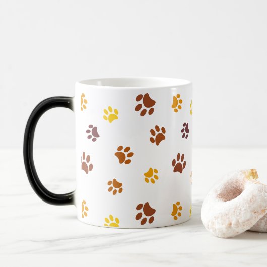 Geel Sinaasappel Bruin Paw Prints Patroon Magische Mok (Met donut)