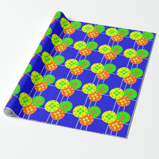 Geel, sinaasappel, & groene pickleballs op blauw h cadeaupapier