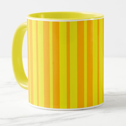 Geel stijlvolle strepenpatroonontwerp  mok