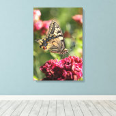 Geel Swallowtail Butterfly Canvas Afdruk (Insitu (Houten vloer))