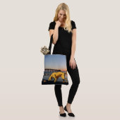 Geel Tas met Dog Gift Bag of herbruikbare kerrie (Op model)