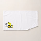 Geel tractor ontwerp met monogram bad handdoek (Handdoek)
