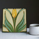 Geel Tulpenwanddecor Art Deco Tegeltje<br><div class="desc">Welkom bij CreaTile! Hier vind je handgemaakte tegel design die ik persoonlijk heb gemaakt en keramische en porseleinen klei-tegels, of ze nu gekleurd of natuurlijk zijn. Ik ontwerp graag tegel en keramische producten, in de hoop je een manier te geven om je thuis om te vormen tot iets waar je...</div>