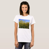 Geel veld met wilde bloemen t-shirt (Voorkant volledig)