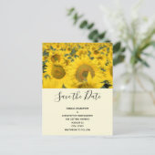 Geel veld van het zonnebloemen bruiloft uitnodiging briefkaart (Staand voorkant)