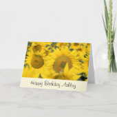 Geel veld van zonbloemen, geboortedag kaart (Voorkant)
