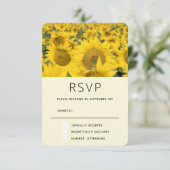 Geel veld van zonnebloemen RSVP kaartje (Staand voorkant)