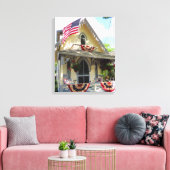 Geel Victoriaans met Bunting - Martha's wijntuin Canvas Afdruk (Insitu (Woonkamer))