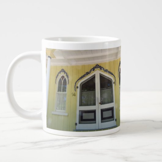 Geel vlammenbrood - Martha's wijntuin Grote Koffiekop (Links)