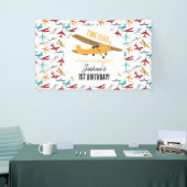 Geel Vliegtuig Kinder 1e Verjaardag Party Time Fli Spandoek (Beurs)