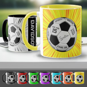 Geel Voetbal Custom Leeftijd Naam Verjaardag  Mok