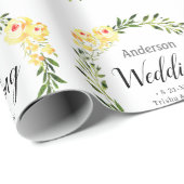 Geel W / C Bloemen Namen & Datum op Witte Bruiloft Cadeaupapier (Rol Hoek)