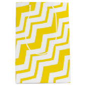 Geel Wit Chevron Zigzag Patroon Ontwerp Medium Cadeauzakje (Voorkant)