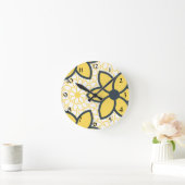 Geel, wit en houtskool Moderne Floral Ronde Klok (Huis)