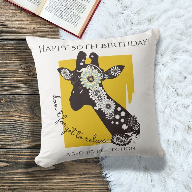 Geel Wit en Zwarte Funky Koele Giraffe Verjaardag Kussen (Creator heeft geüpload)