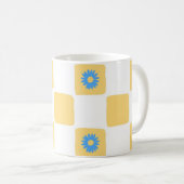 Geel wit geruit met blauw bloemenpatroon koffiemok (Voorkant rechts)