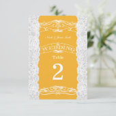 Geel & wit kant trouwtafel nummerkartjes kaart (Staand voorkant)