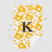 Geel wit madeliefje bloempatroon en monogram muts golfhanddoek (Insitu)