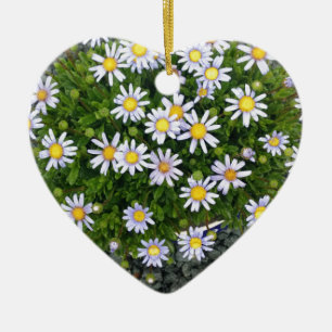 Geel-witte margarita bloemen met grijze keien keramisch ornament