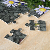 Geel-witte margarita bloemen met grijze keien legpuzzel (Zijkant)