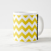 Geel zigzag, Geel Chevron, Jouw naam Grote Koffiekop (Voorkant rechts)