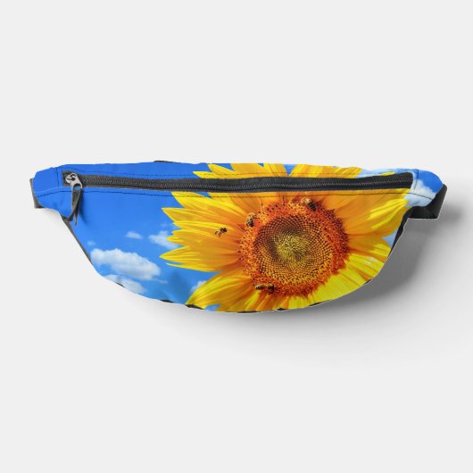 Geel Zonnebloem en Bijen op Blue Sky Fanny Pack Heuptasje (Liggend)